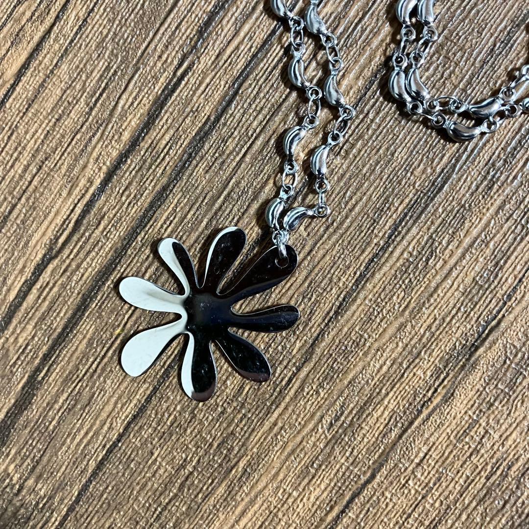 新品 Distorted flowers ネックレス あいみょん着用　フラワー