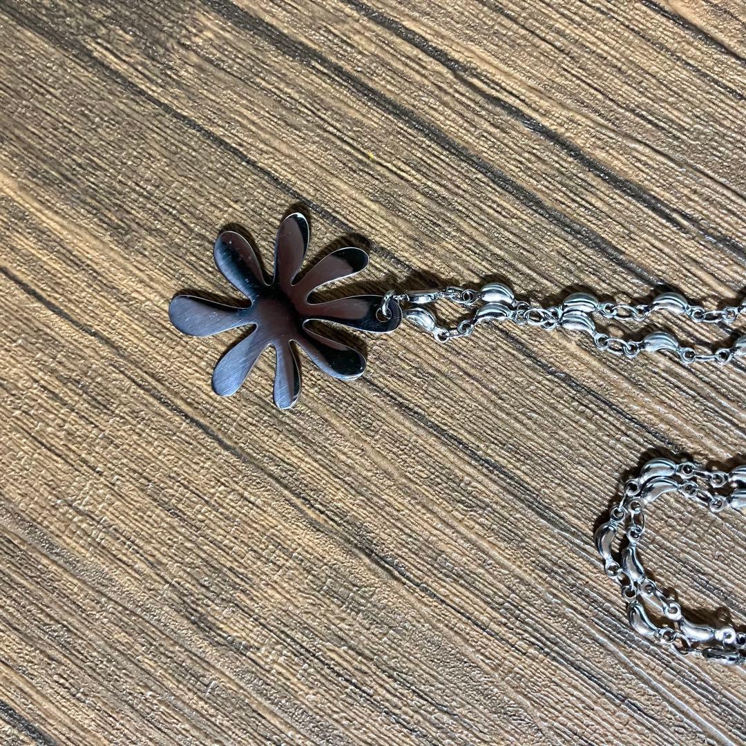 新品 Distorted flowers ネックレス あいみょん着用　フラワー