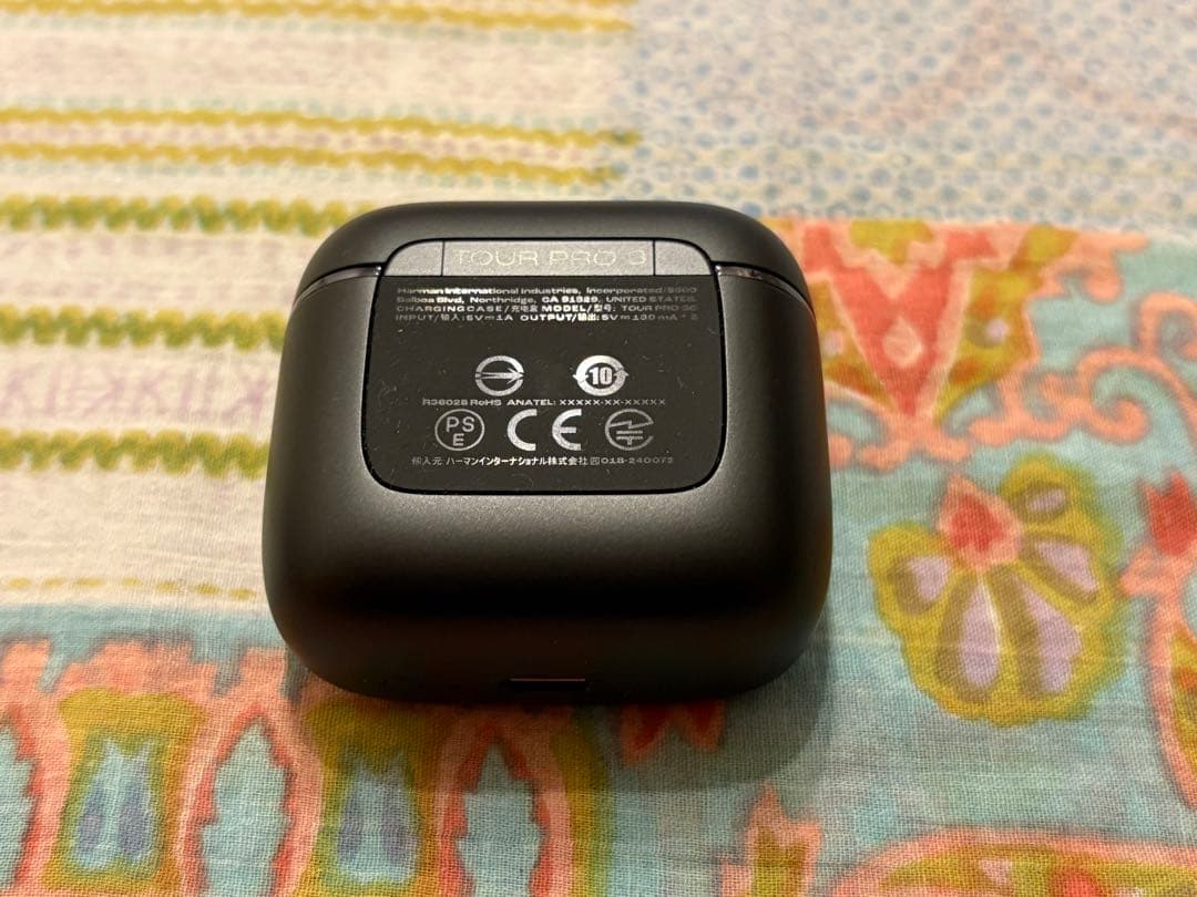 JBL TOUR PRO 3 ワイヤレスイヤホン（フルセット）