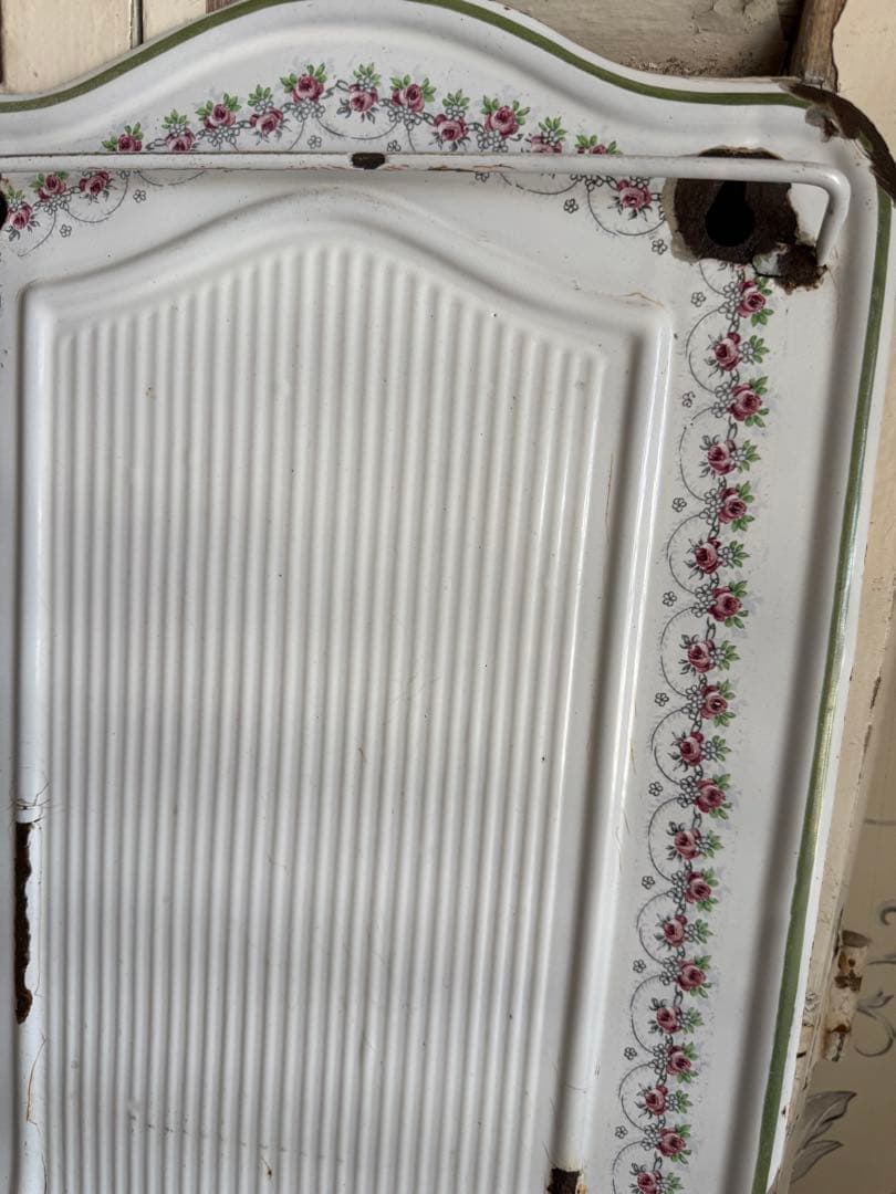 フランスアンティーホーローBB社ローズガーランドホワイトレア！レードルラック