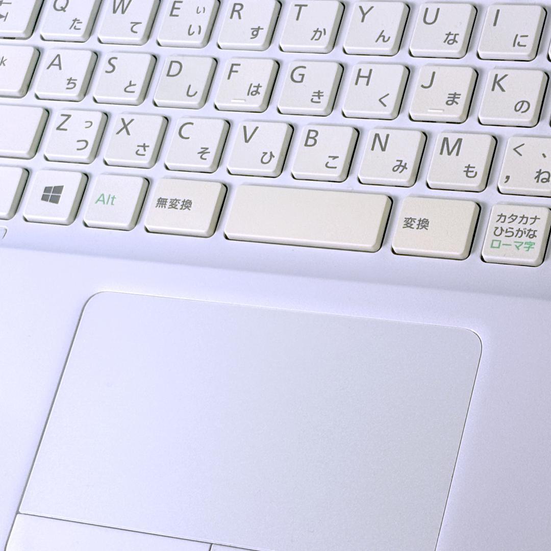 美品☆Corei7・8GB・SSD・Win11・ホワイト・ノートパソコン