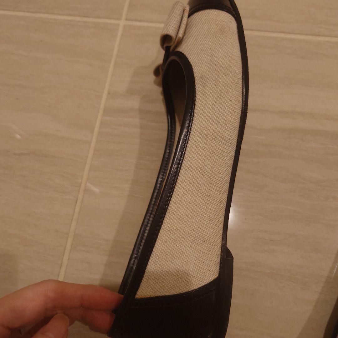 Ferragamo フラットシューズ ベージュ/ブラック