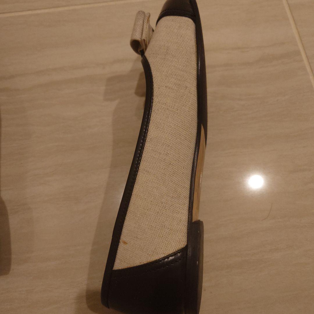 Ferragamo フラットシューズ ベージュ/ブラック
