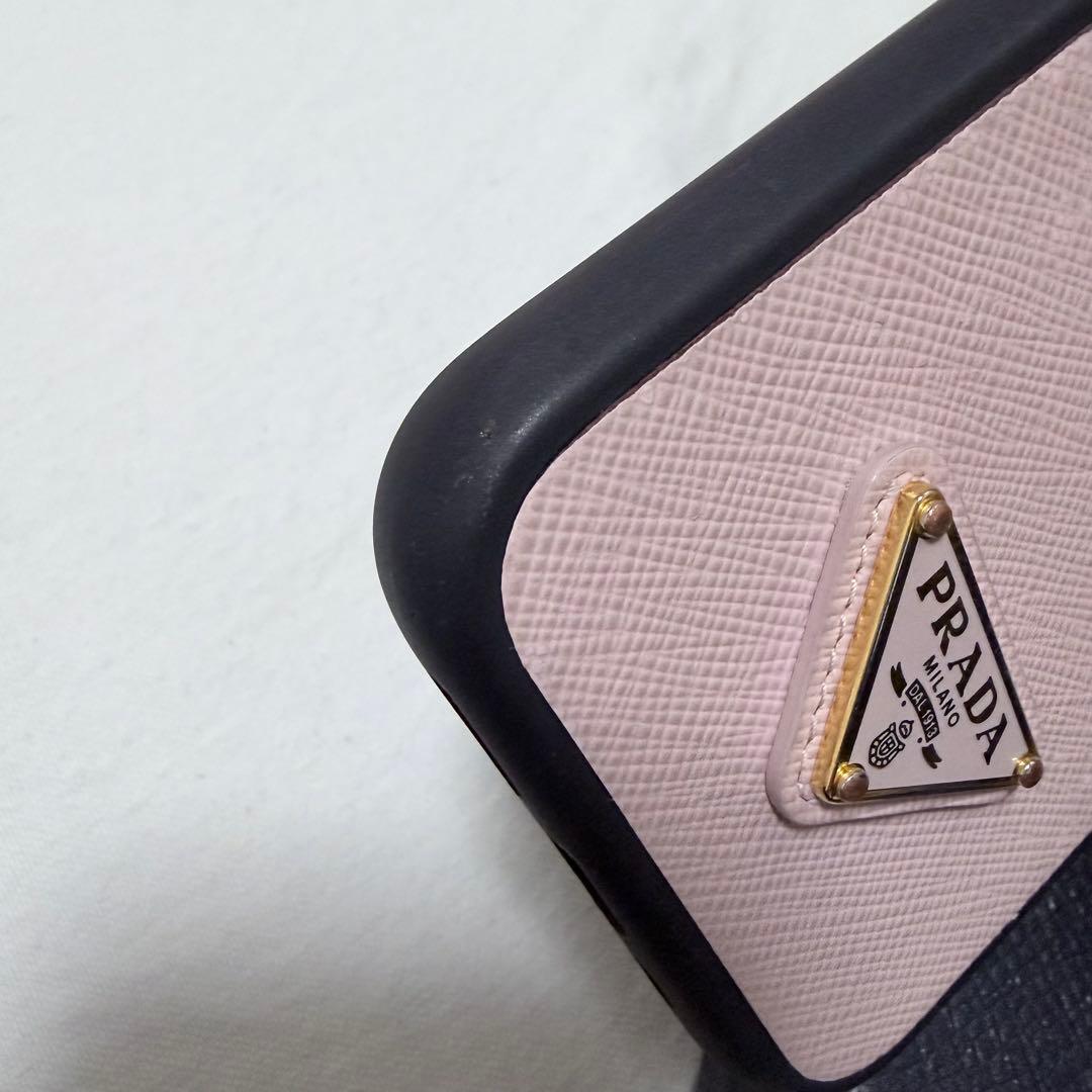 PRADA iPhone15ケース サフィアーノ