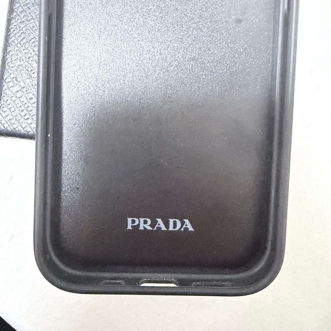 PRADA iPhone15ケース サフィアーノ