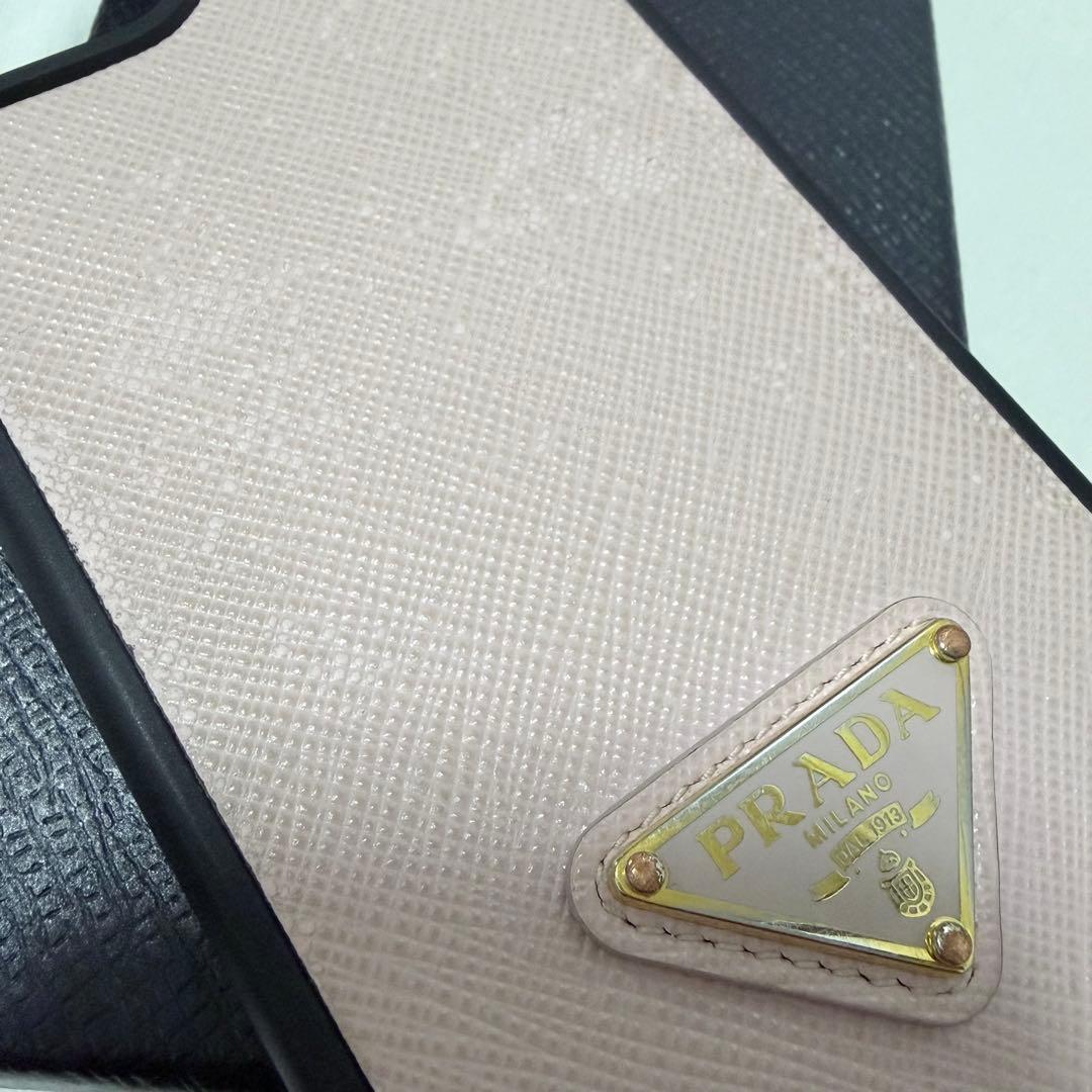 PRADA iPhone15ケース サフィアーノ