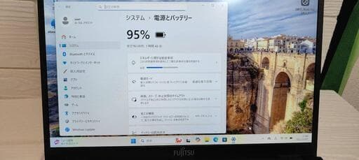 11世代　LTE 対応　薄型　Laptop　パソコン