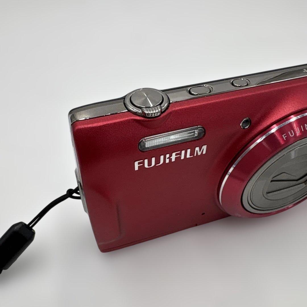 美品　FUJIFILM FinePix T500 デジカメ1600万画素 12倍