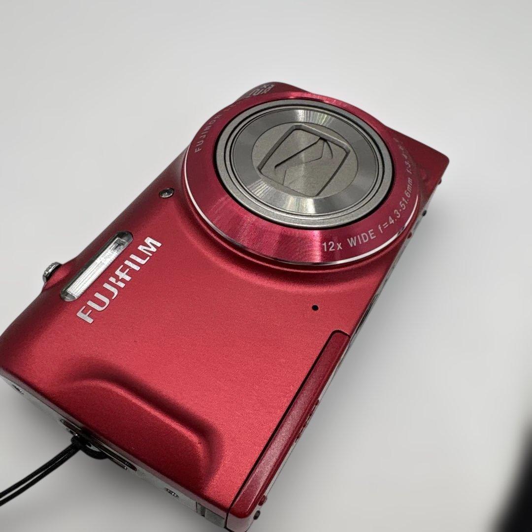 美品　FUJIFILM FinePix T500 デジカメ1600万画素 12倍
