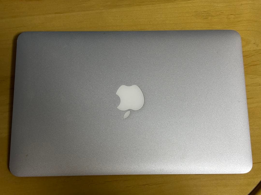 ジャンク MacBook Air 11inch アルミニウム 箱あり