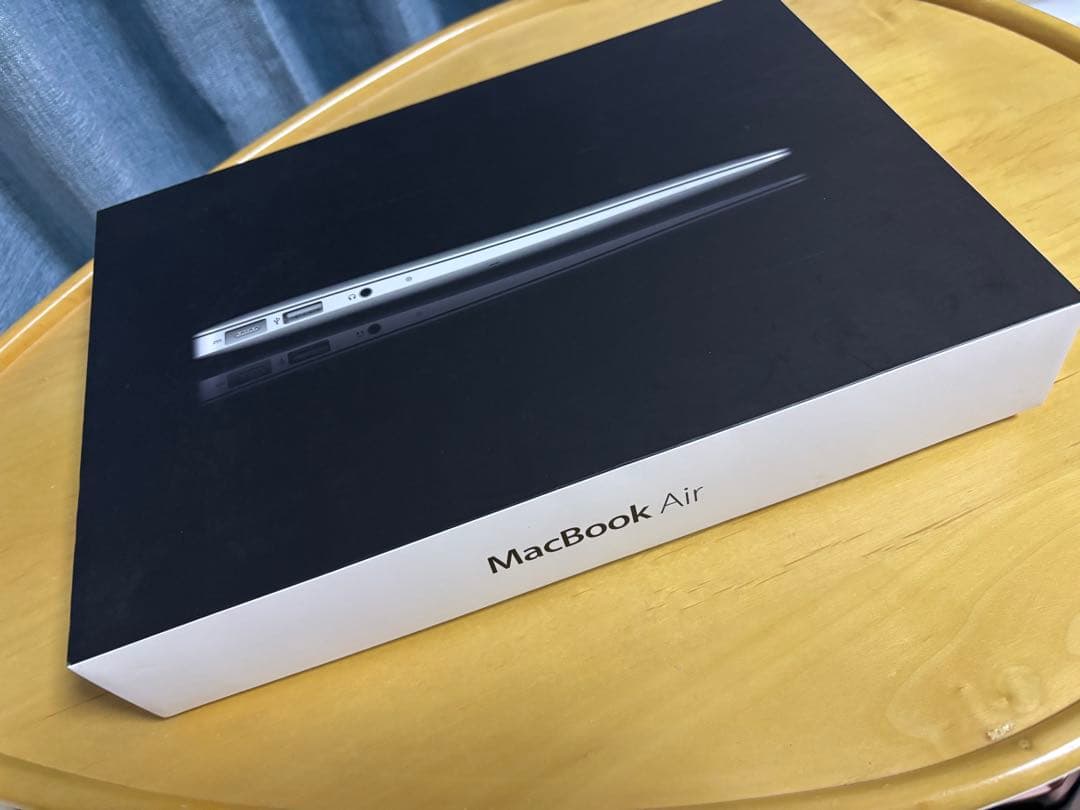 ジャンク MacBook Air 11inch アルミニウム 箱あり
