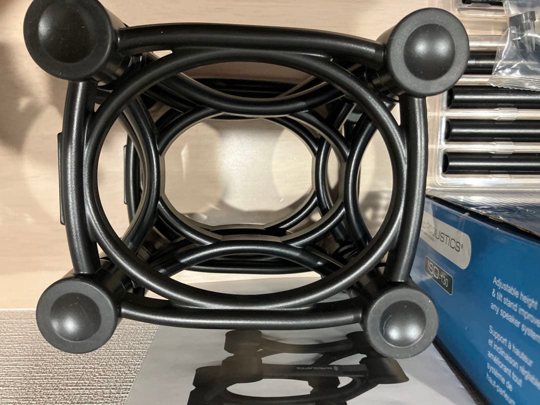 【美品】スピーカースタンド ISO-130 ISO Acoustics