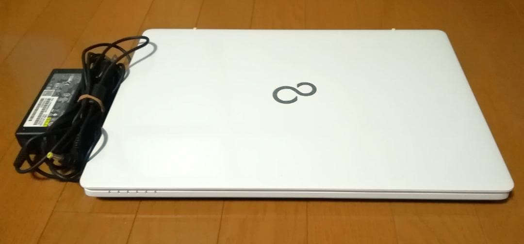 Windowsノート本体 Fujitsu LifeBook windows11 SSD256GB