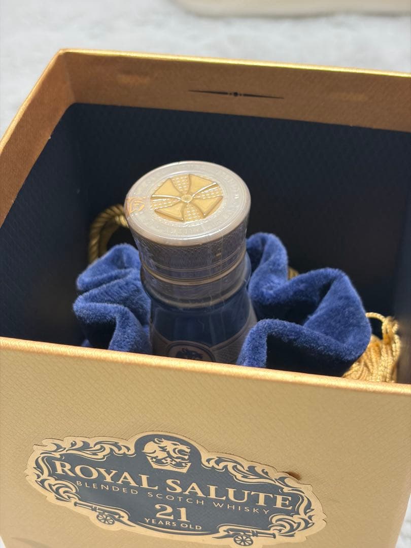 ロイヤルサルート 21年 サファイアフラゴン 箱付き 未開封