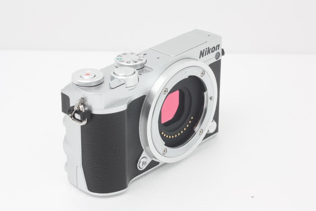 【美品】ニコン Nikon 1 J5 ボディ シルバー 完動品 #350b