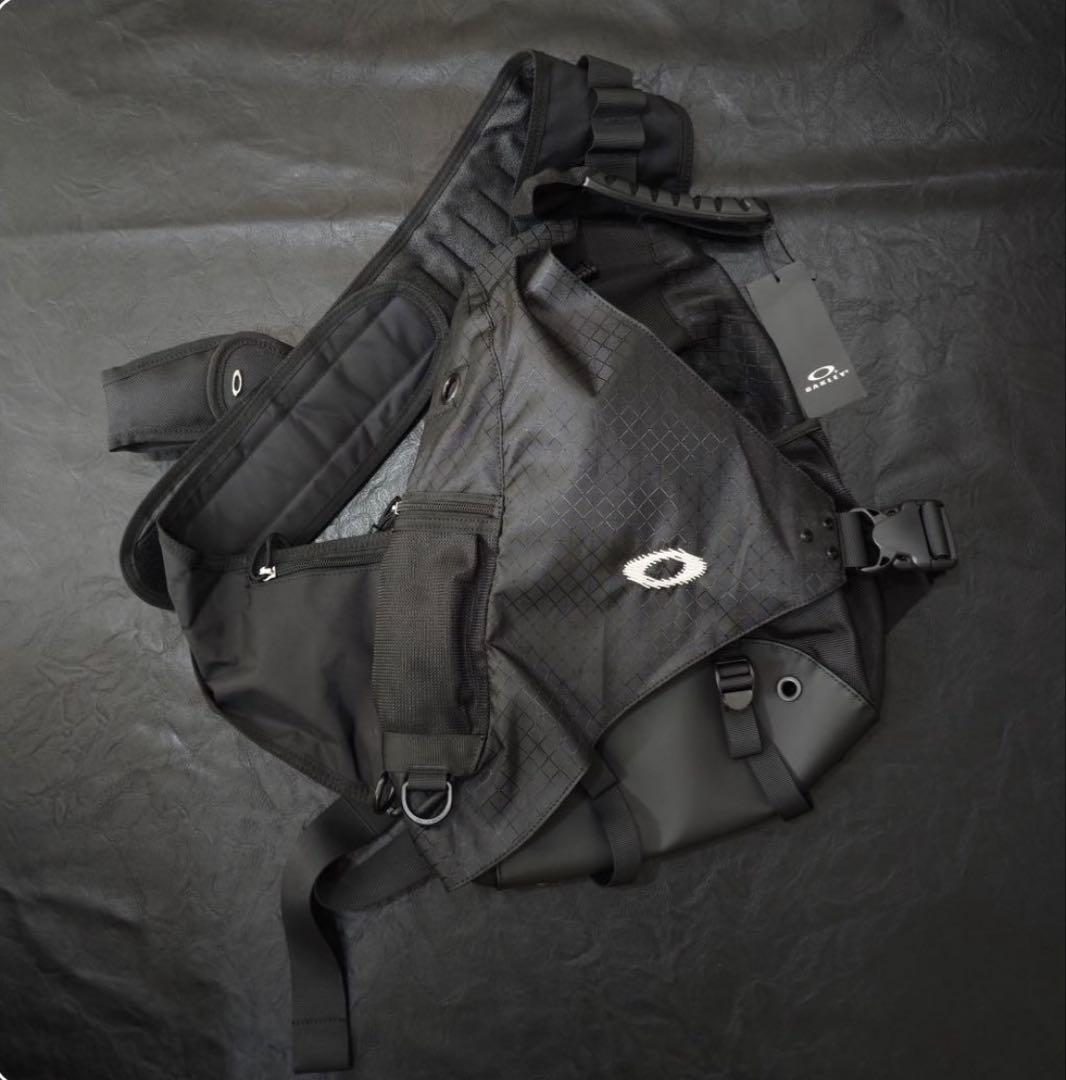OAKLEY ワンショルダーバッグ