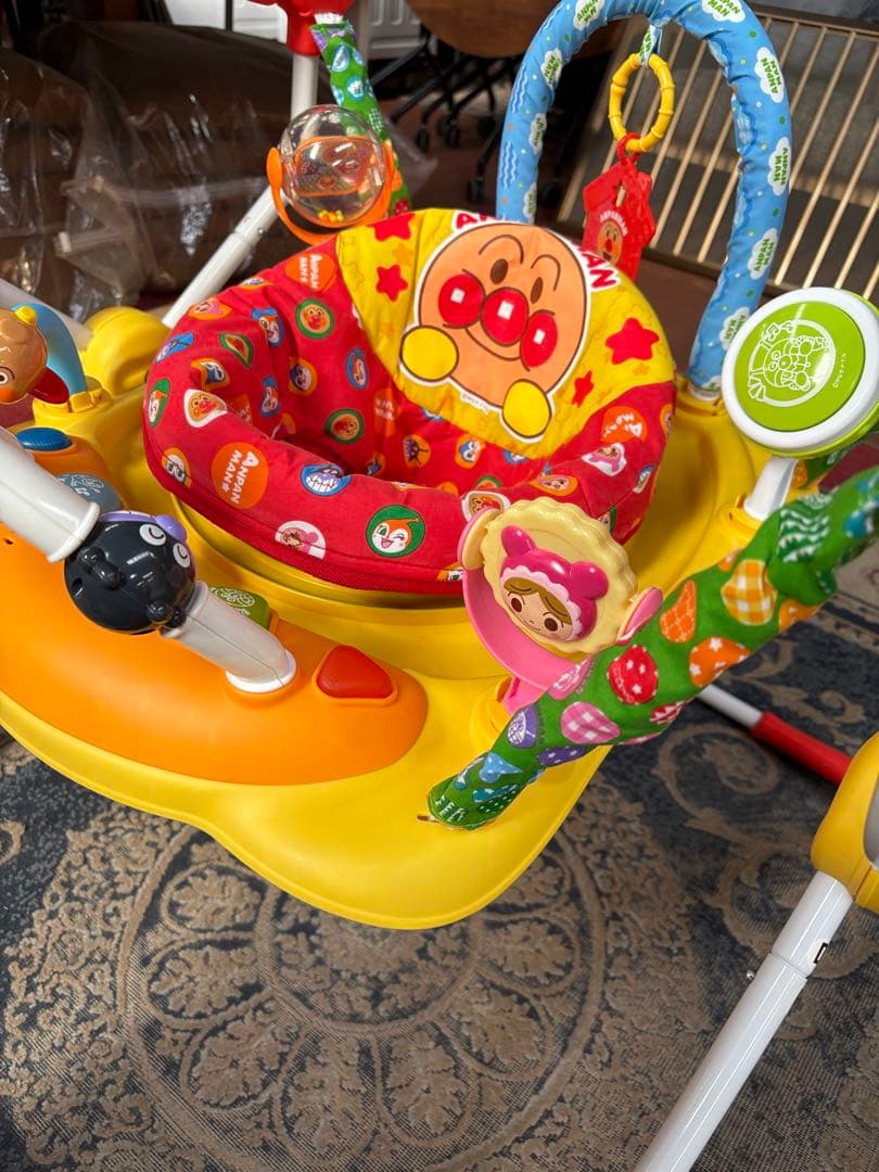 ジョイパレット　ジャンパルー　元気いっぱい！アンパンマンベビージャンパー