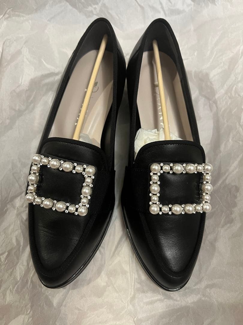 【新品・未使用】DIANA ローファー　パール　黒
