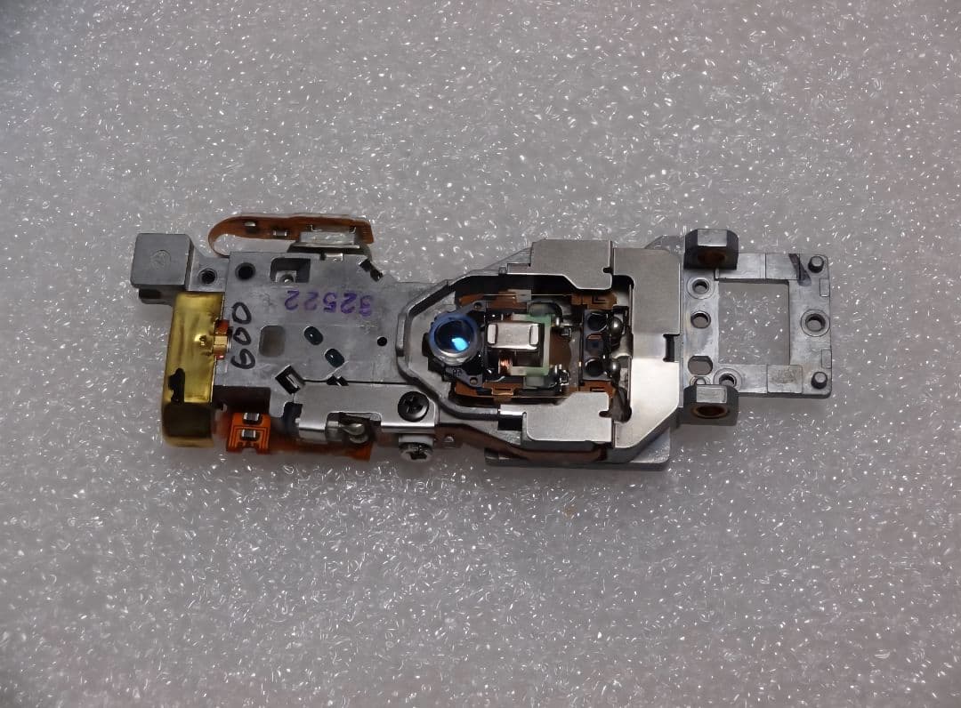 【稀少・新品未使用】SONY ソニー MDデッキ用 光ピックアップ 光学レンズ2