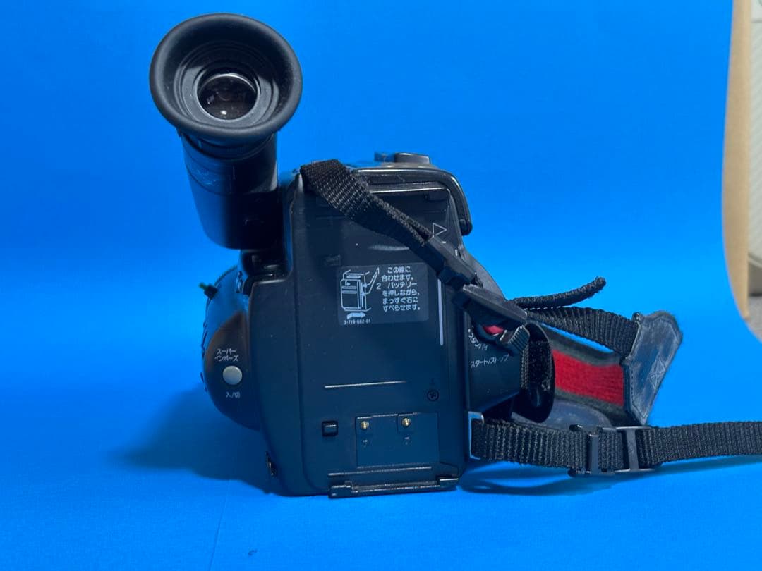 Ricoh R-680 8ミリビデオカメラ本体　付属品