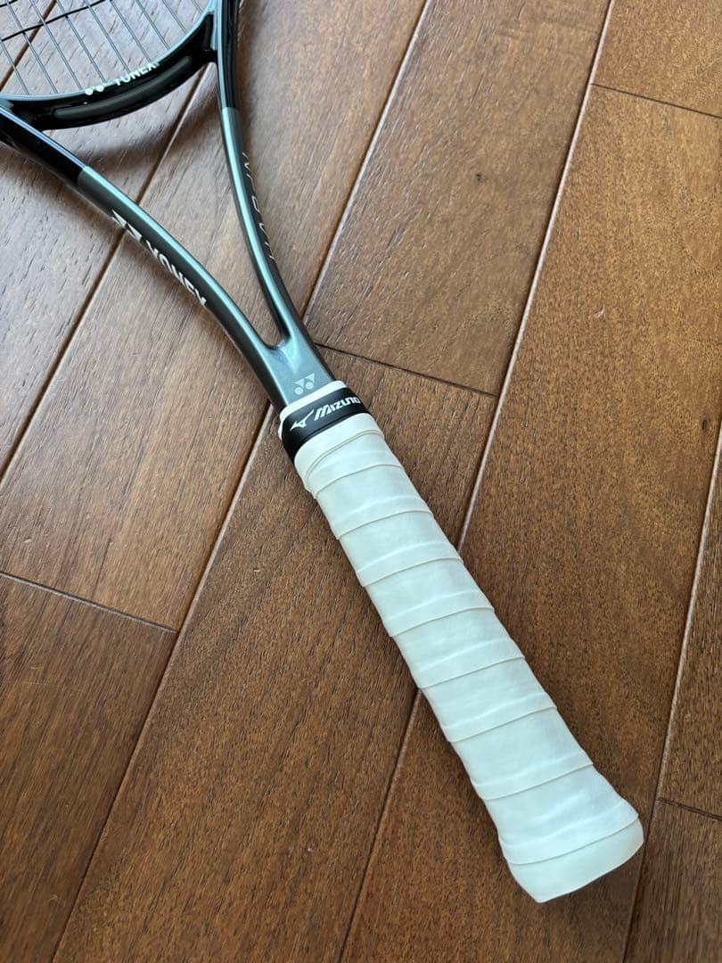 YONEX テニスラケット　ナノフォース8vレブ