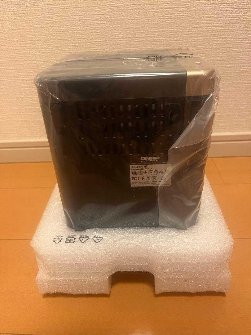 「ZENOVATE SHOP」【新品未使用】QNAP TS-464-8G