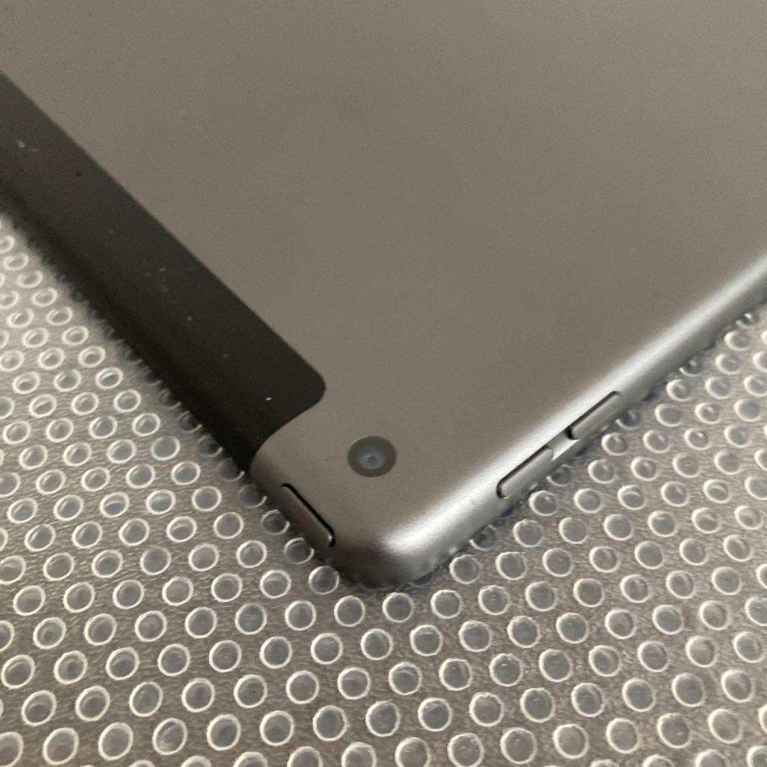 3582【早い者勝ち】電池最良好☆iPad8 第8世代 32GB SIMフリー☆