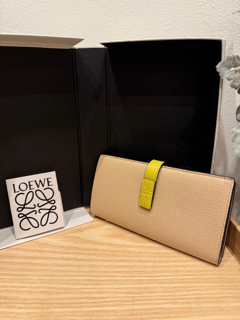 LOEWE 長財布 ベージュ イエロー