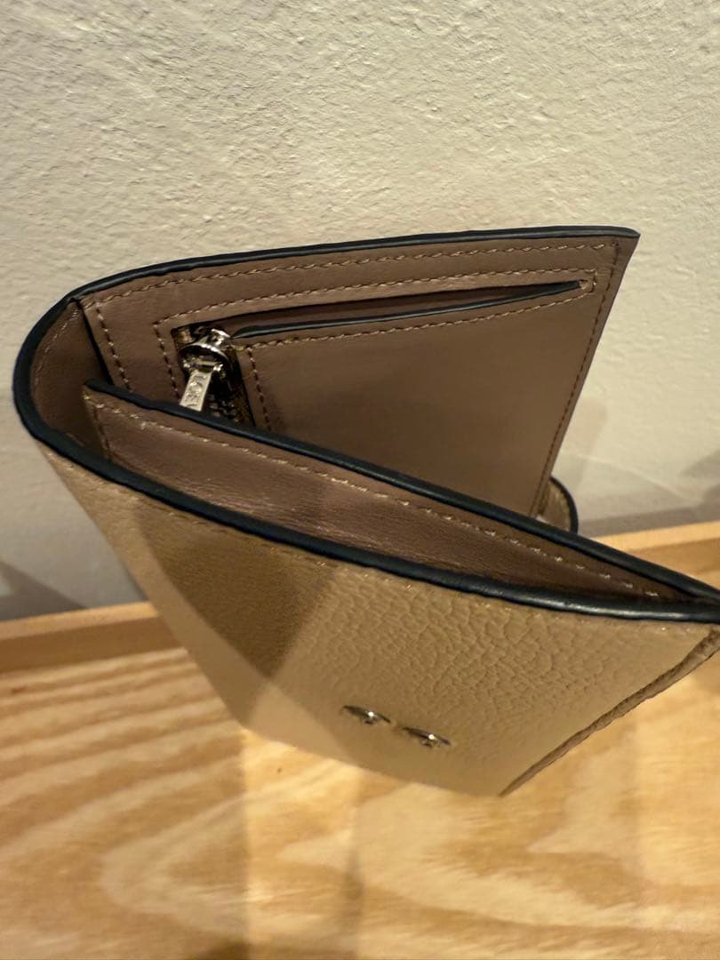 LOEWE 長財布 ベージュ イエロー