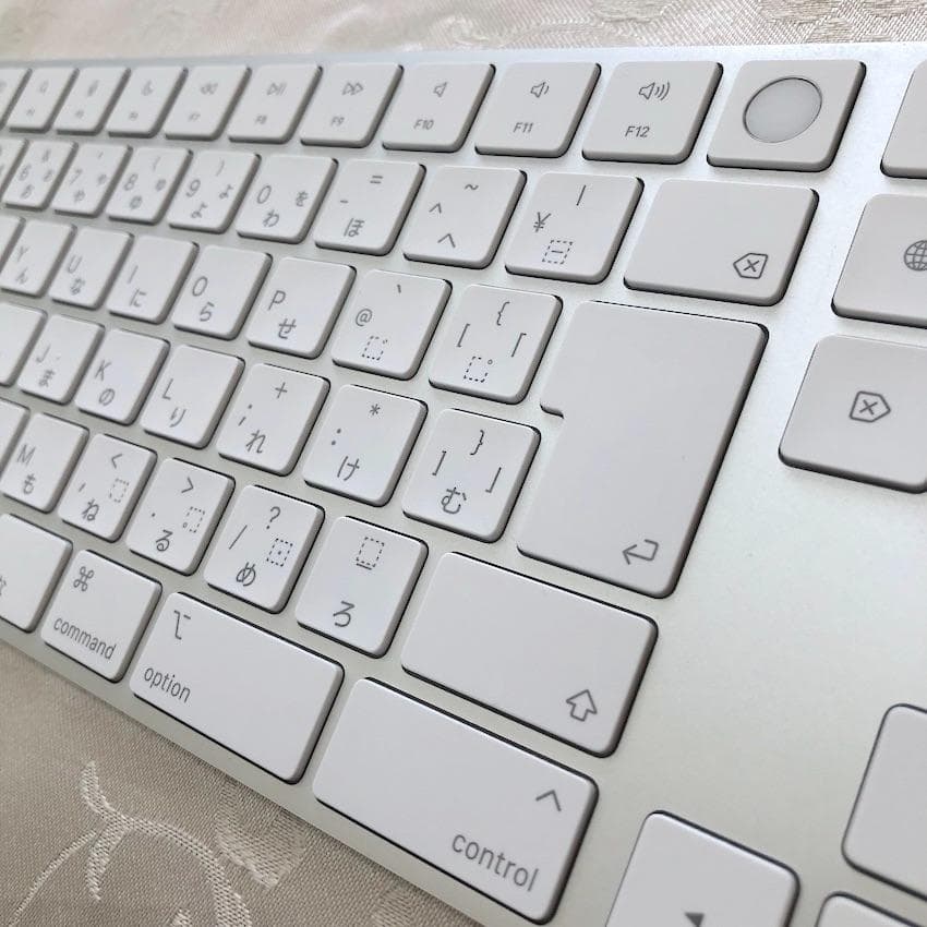 ほぼ新品｜Touch ID｜Magic Keyboard｜JIS｜テンキー｜純正