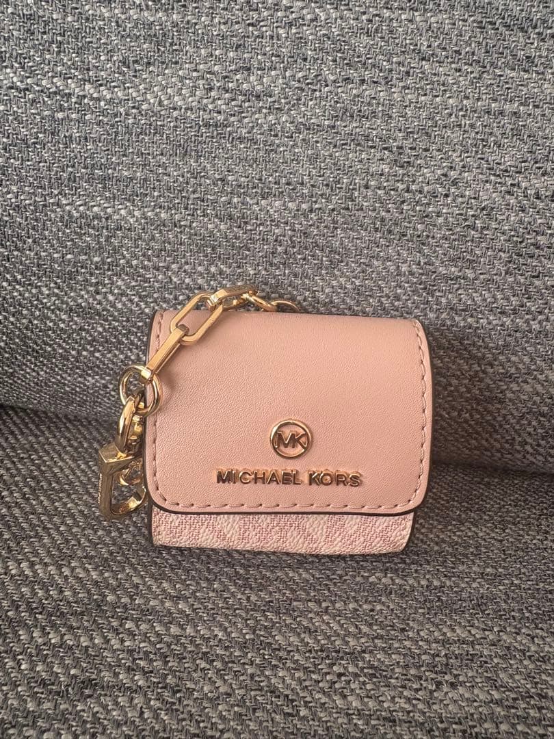 MICHAEL KORS ピンク Airpods ケース キーチェーン 付き