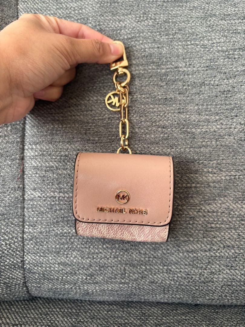 MICHAEL KORS ピンク Airpods ケース キーチェーン 付き