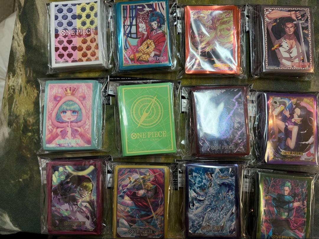 ONE PIECEカードゲーム　新品未開封スリーブ12個セット