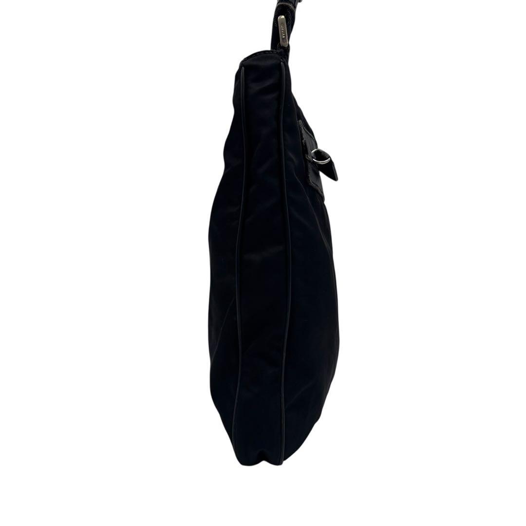 【極美品】PRADA プラダ ナイロン ショルダーバッグ ブラック ロゴプレート