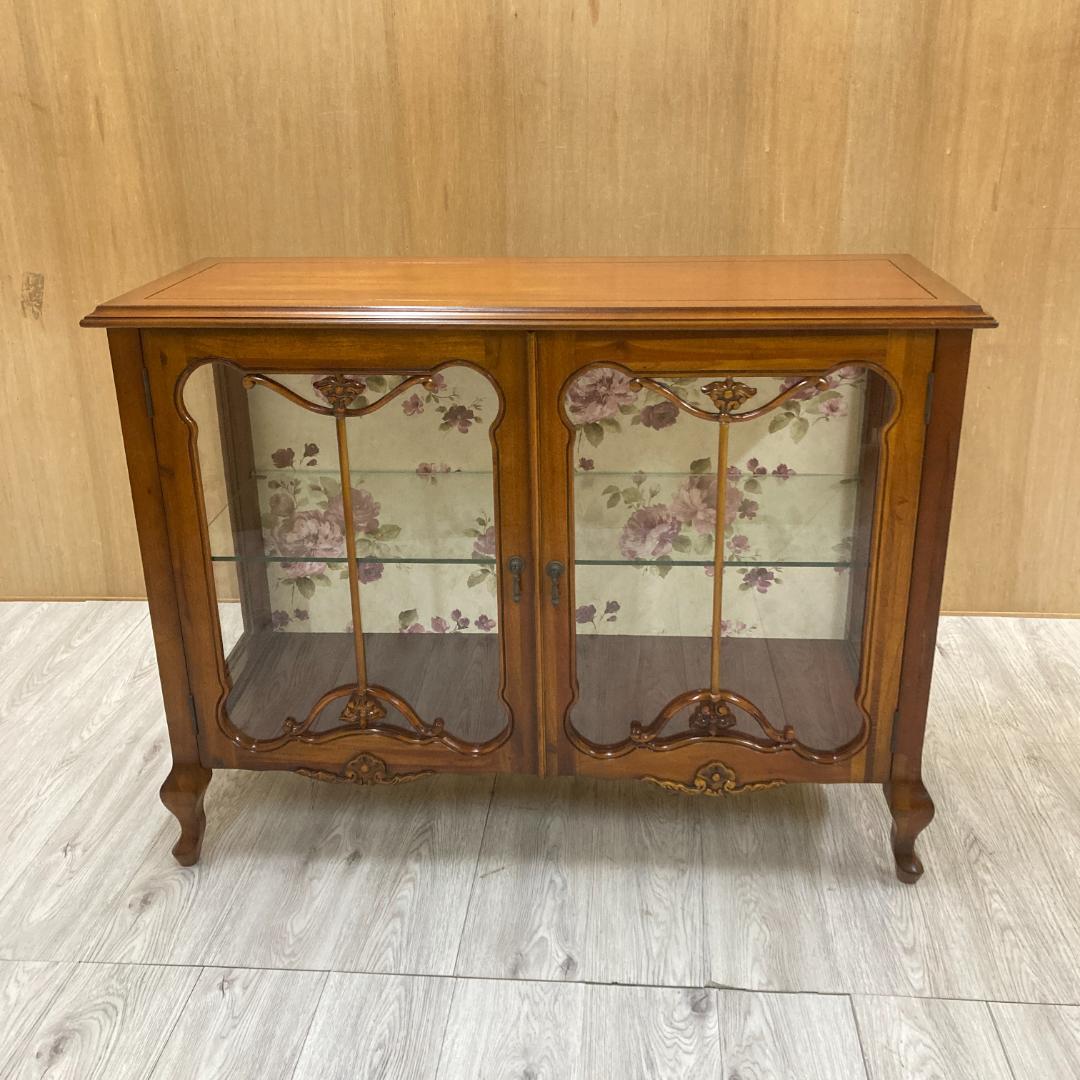 アンティーク調　キャビネット　飾り棚　サイドボード　クラシカル　マホガニー