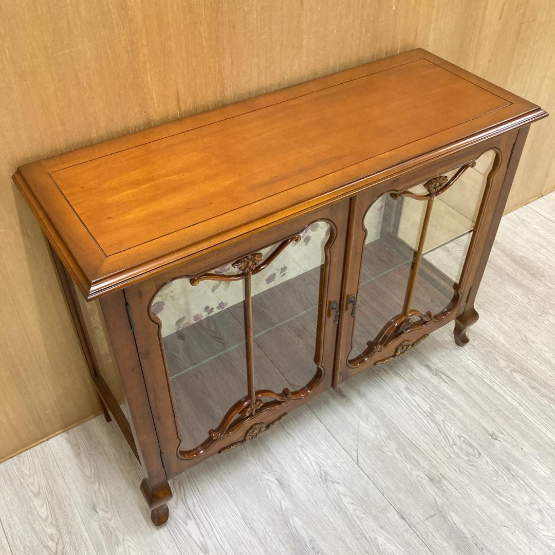 アンティーク調　キャビネット　飾り棚　サイドボード　クラシカル　マホガニー