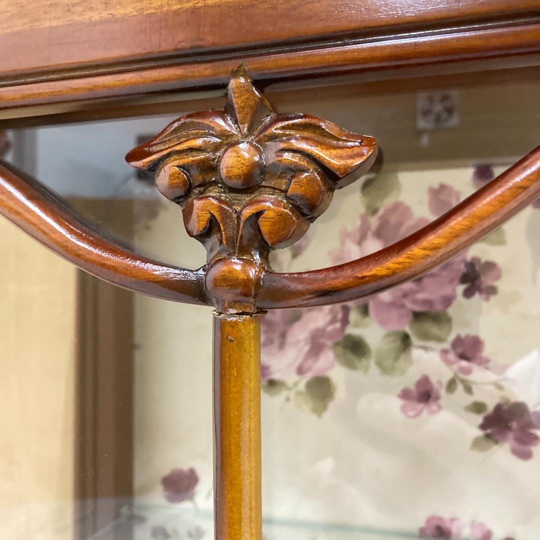 アンティーク調　キャビネット　飾り棚　サイドボード　クラシカル　マホガニー