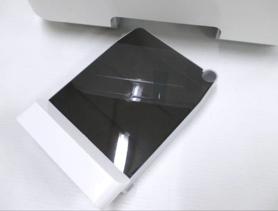 未使用品　サキナ　ビジュー　saqina　BIJOU ー美顔器 ホワイト