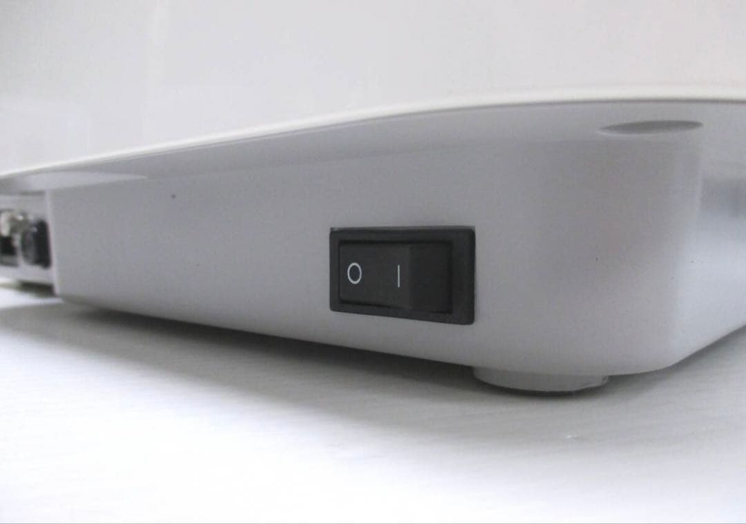 未使用品　サキナ　ビジュー　saqina　BIJOU ー美顔器 ホワイト