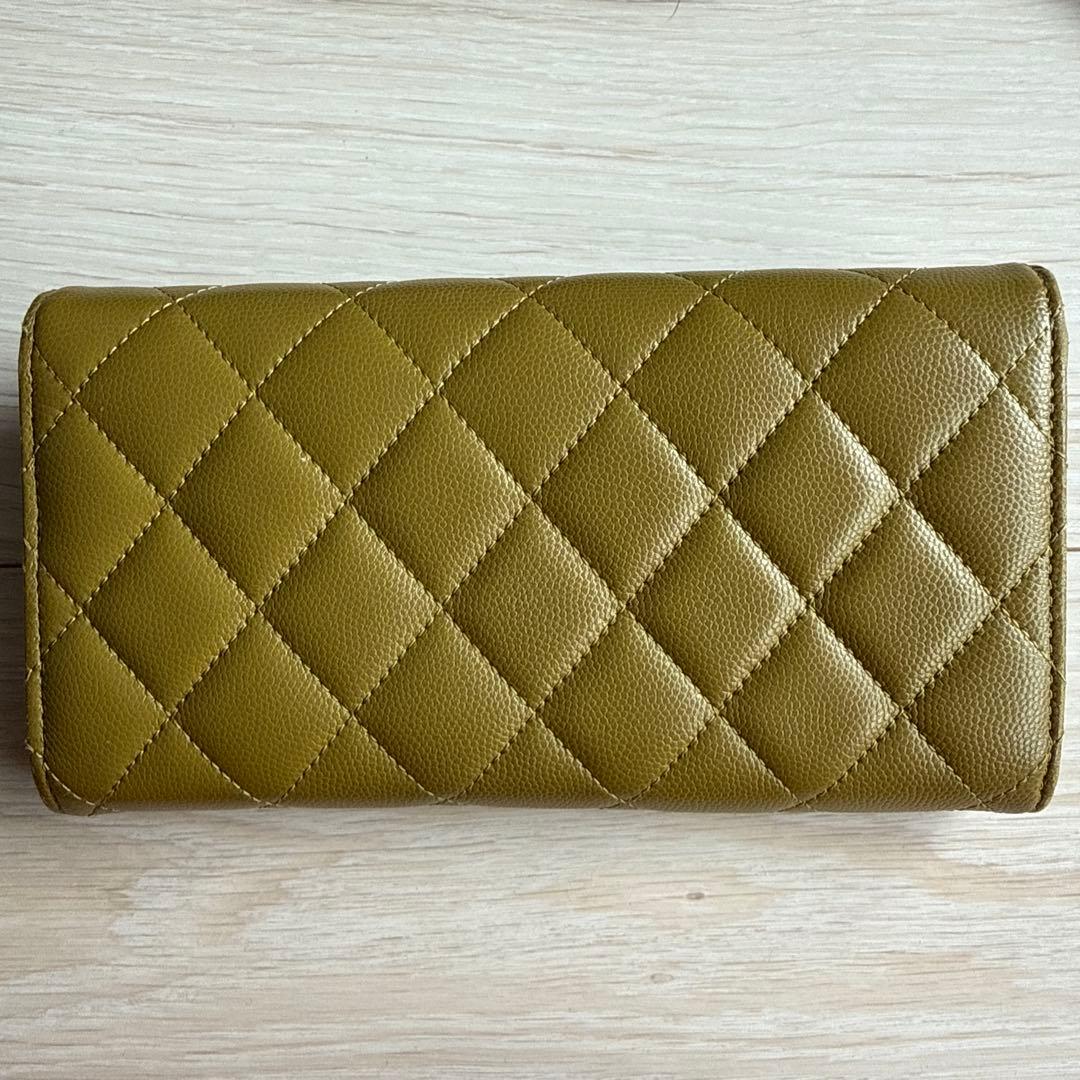 CHANEL キルティング 長財布 オリーブグリーン　キラキラ