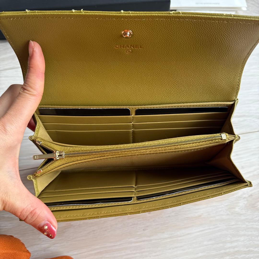CHANEL キルティング 長財布 オリーブグリーン　キラキラ