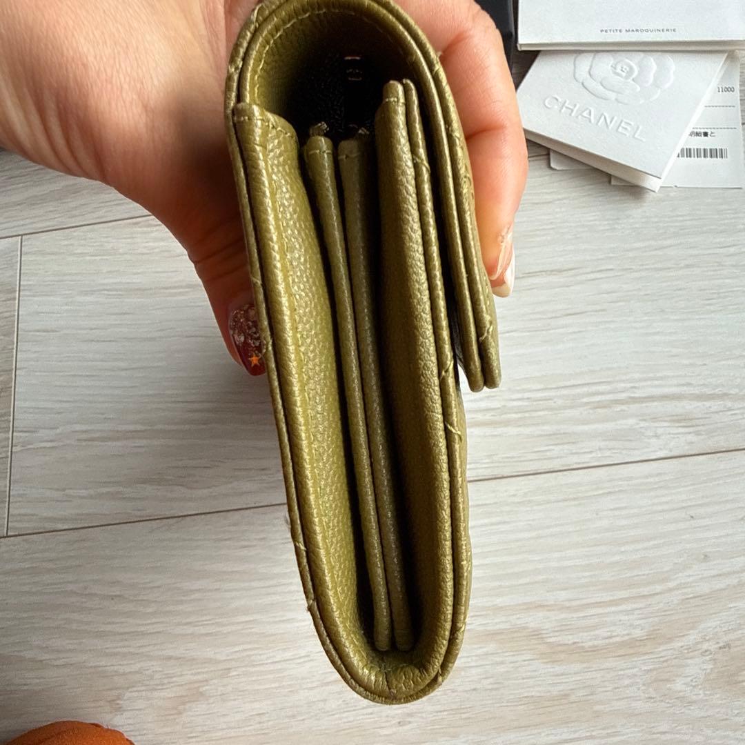 CHANEL キルティング 長財布 オリーブグリーン　キラキラ