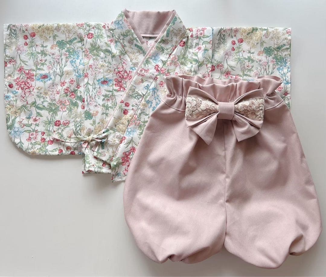 《60-100ワンサイズ》ꕤ︎︎ベビー袴　ベビー着物ꕤ︎︎ひな祭り お食い初め