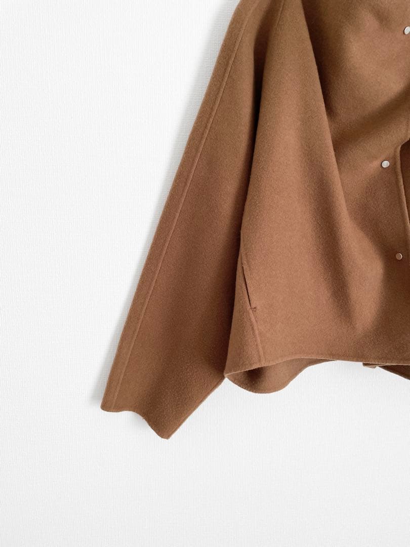 アダムエロペ　Super140's リバーショートコート　スタンドカラーコート