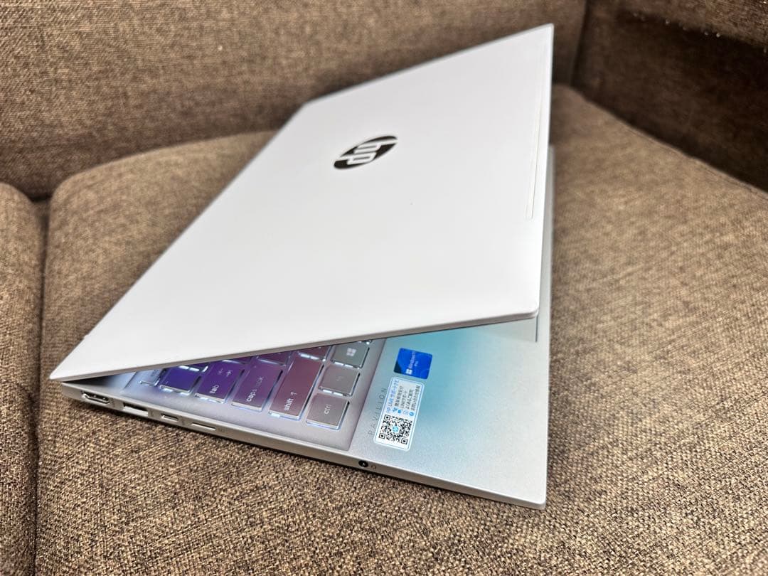 HP Pavilion タップチ　パネル　USキーボードryzen 5-16GB