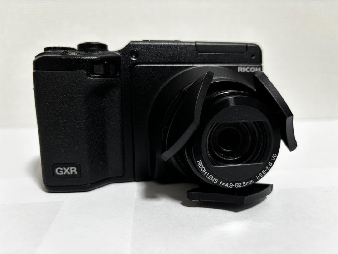 【美品・元箱付き】RICOH GXR +P10+自動開閉式レンズキャップ