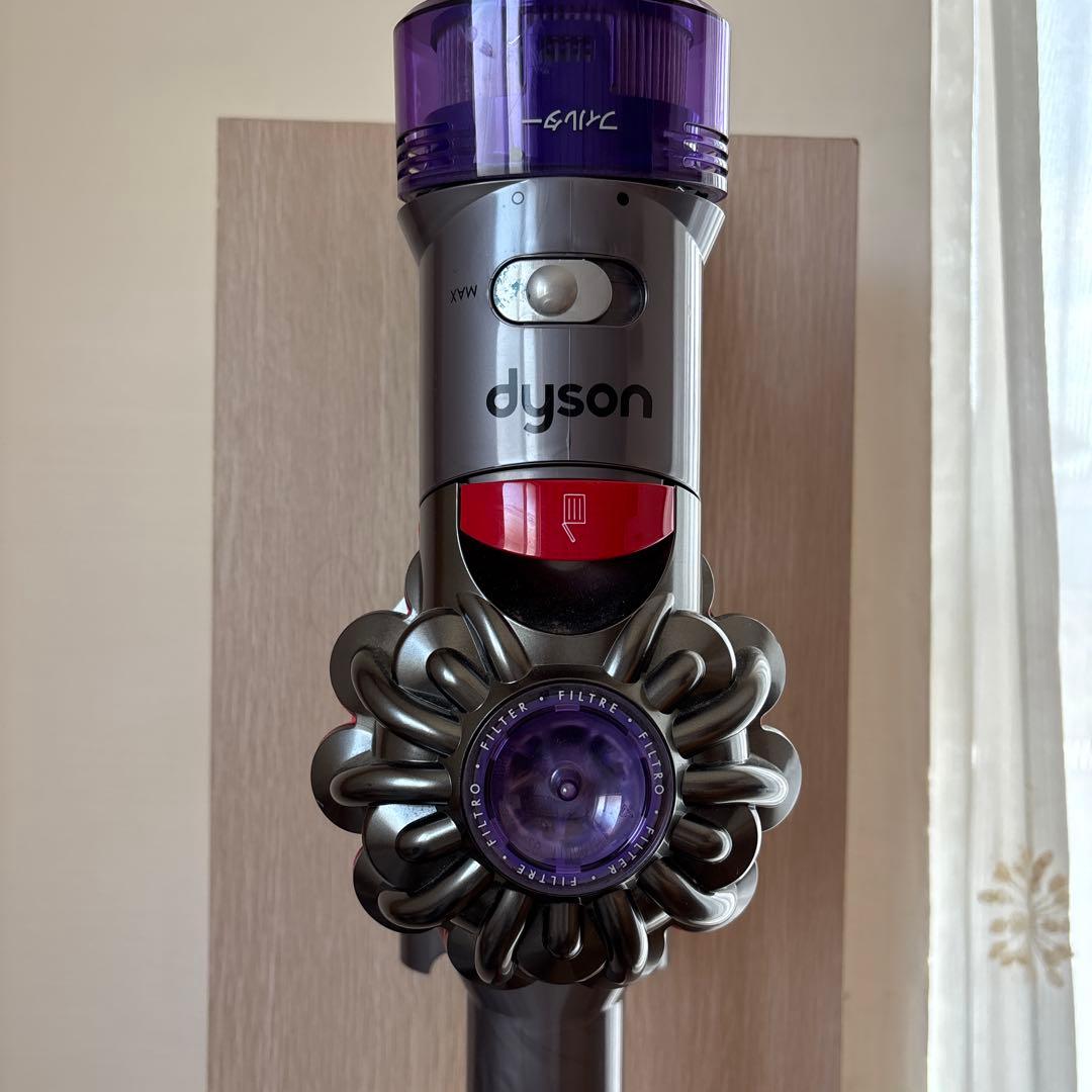 ダイソン　Dyson V8slim fluffy