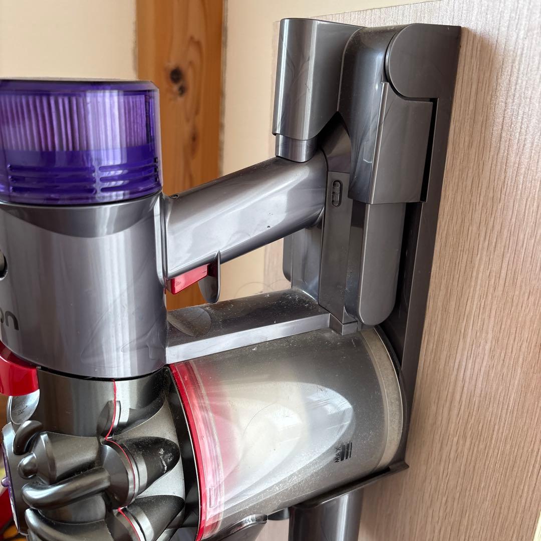 ダイソン　Dyson V8slim fluffy