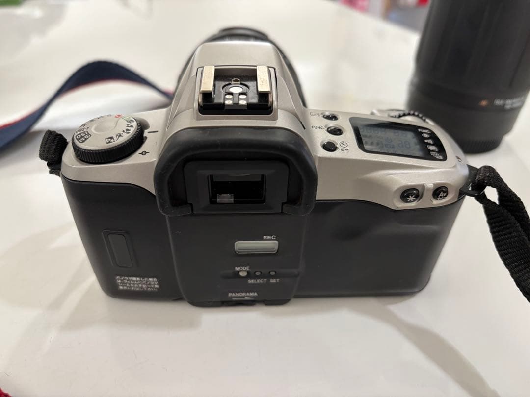 Canon EOS Kiss Tamronレンズ付き