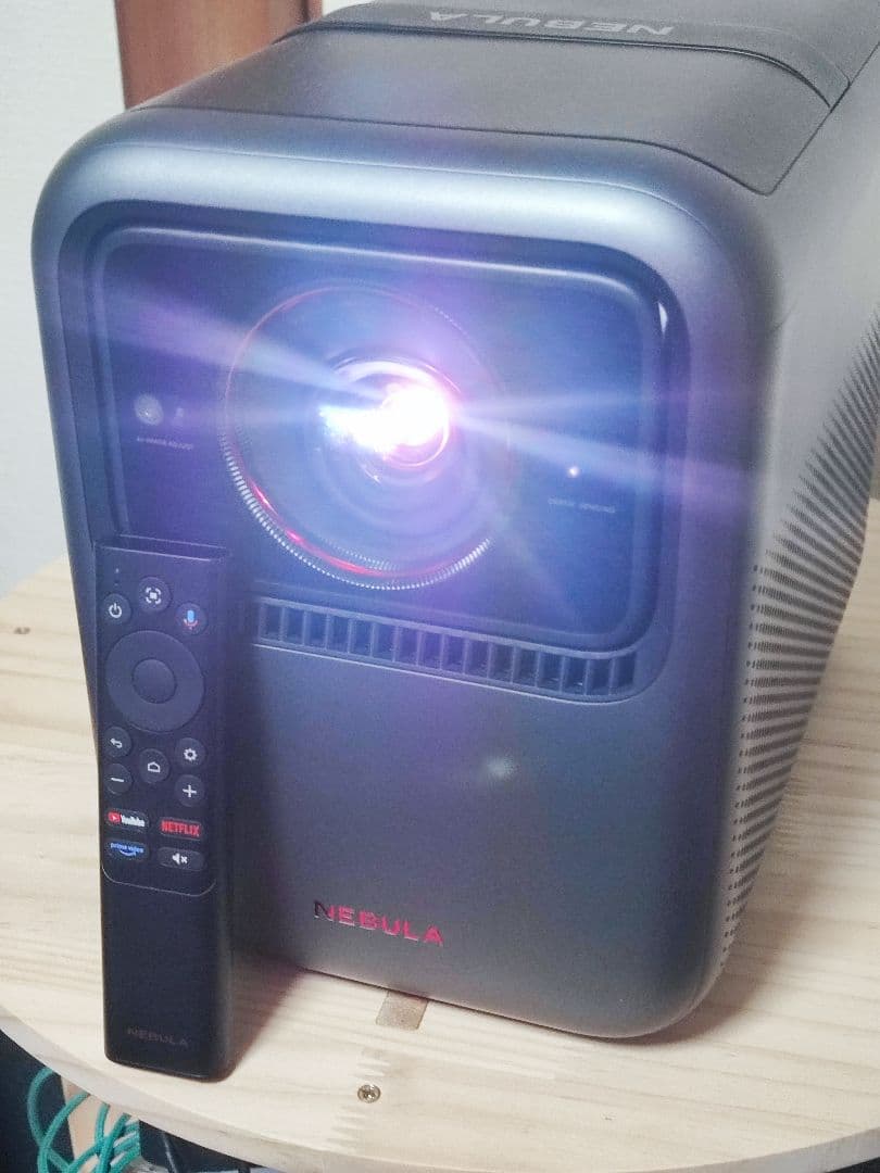 早い者勝ち　Anker Nebula X1 & 専用サテライトスピーカー セット